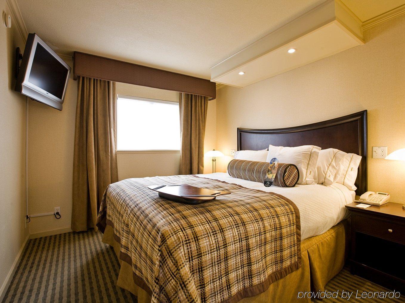 Hotel Strata Mountain View Extérieur photo