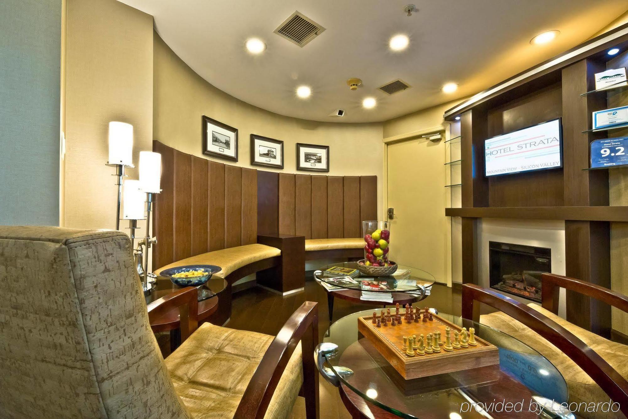 Hotel Strata Mountain View Extérieur photo